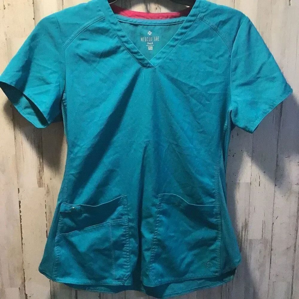 Scrub top by medcouture size XS￼￼